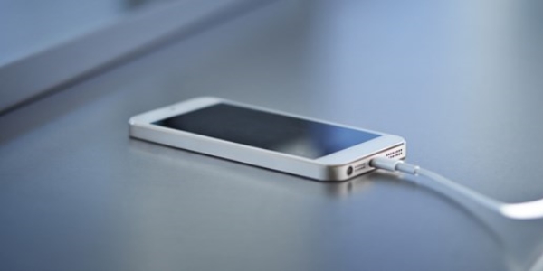 Telefonlar 1 dakikada şarj olacak