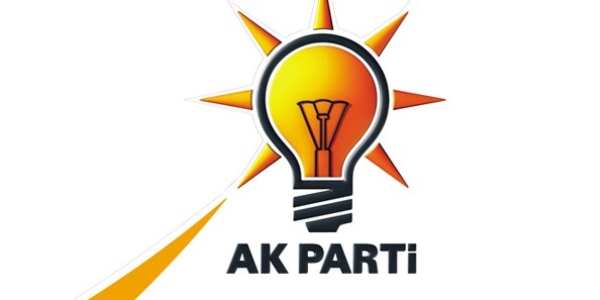 AK Parti'de 2, CHP'de bir isim adaylıktan çekildi