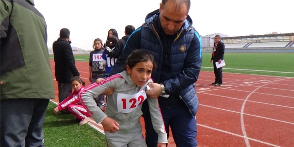 Öğrencileri bayıltan koşu