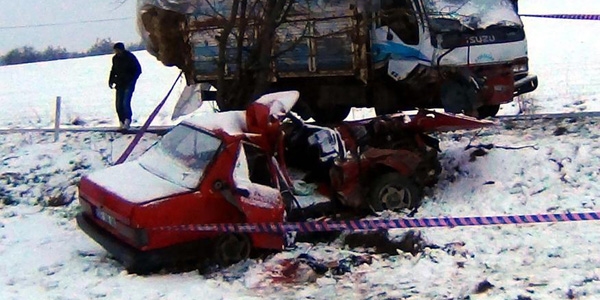 Karabük'te trafik kazası: 1 ölü, 2 yaralı
