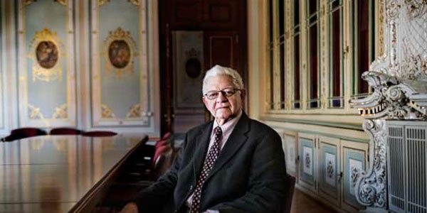 Türk Einstein'ı yoğun bakımda!
