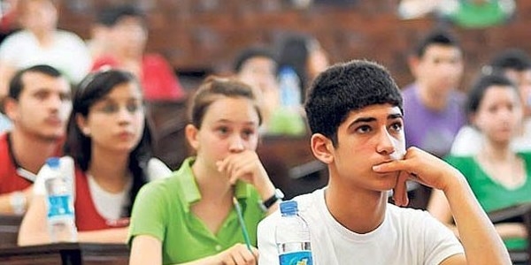 1 milyon 200 bin adayın önünde 5 seçenek var