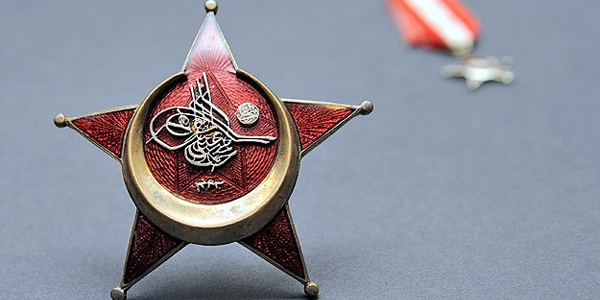 Kahramanlık hatırası madalyalar