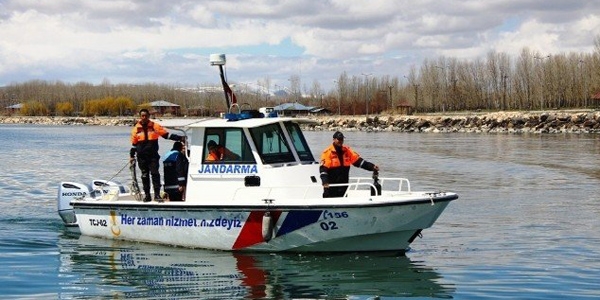 Van Gölü'nde av yasağı başladı