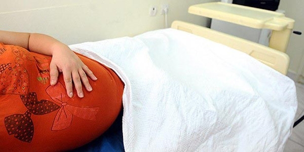 'Çocuk yaşta anne' olanların sayısı düşüyor
