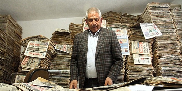 Yarım asırdır gazete arşivliyor