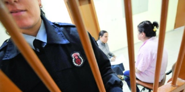 Cezaevlerindeki anaokulları iyileştirilecek