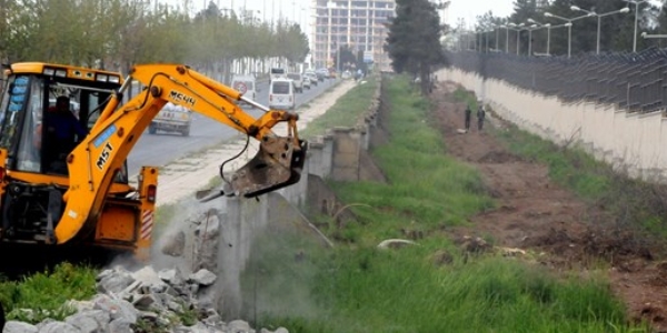 Diyarbakr Bykehir Belediyesi'nden askere teekkr