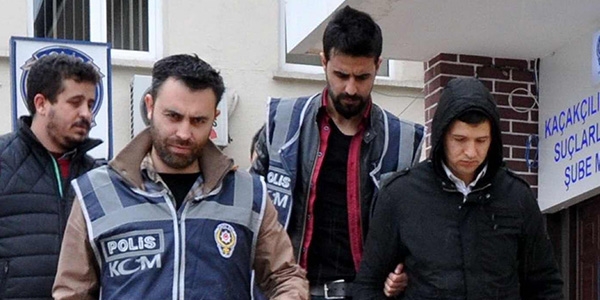 ÖSYM'nin 6 sınavının soruları bilgisayarından çıktı