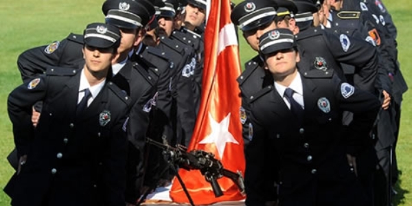 Emniyet piramidi son tasfiyelerle kısmen düzeldi
