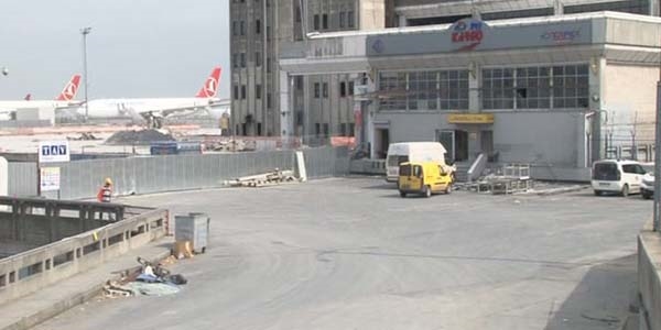Havalimanı genişletme projesine PTT engeli