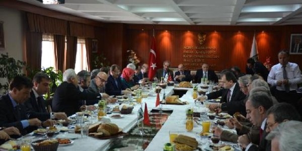 Müezzinoğlu: Hukuk ucubelerini bu ülke, bu millet yaşadı