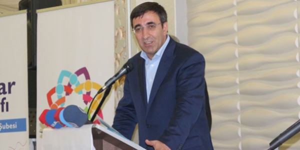 Yılmaz: Türkiye'de iki milyon muhacir var