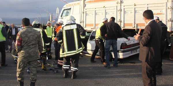 Erzurum'da trafik kazası: 5 asker yaralı