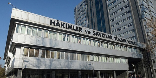 Hukukçulardan HSYK kararına destek