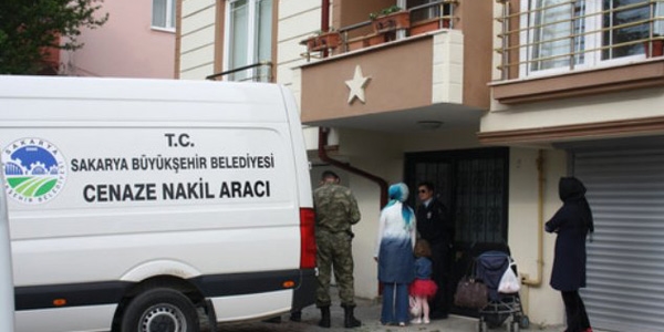 Astsubay, evinde vurulmuş halde bulundu
