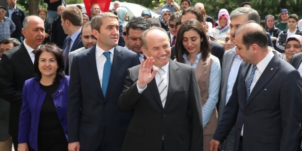 Topbaş'tan Bahçelievler'e iki ayrı metro müjdesi