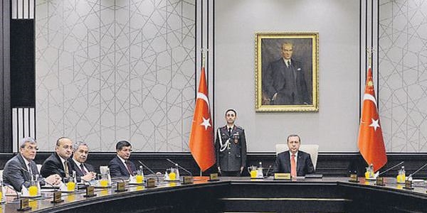 Paralel yapı kırmızı kitapta 'legal görünümlü illegal bir yapı' olarak yer aldı