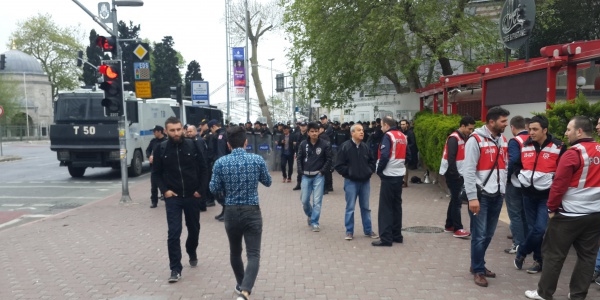 DİSK üyeleri, Şişli'de toplanmaya başladı