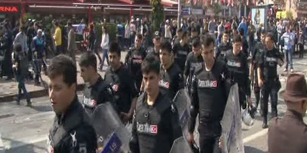 İstanbul'da trafiğe kapanan yollar ulaşıma açıldı