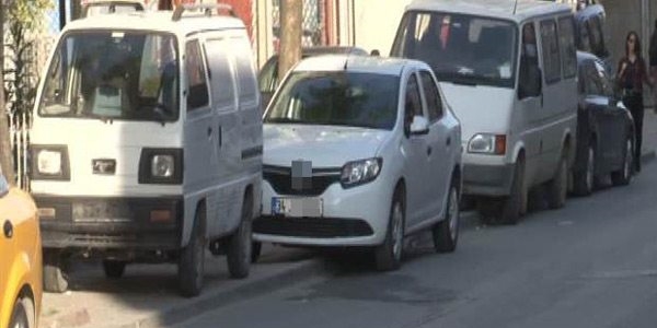 Kaldırımda yer kalmadı yoldan yürüdü canından oldu