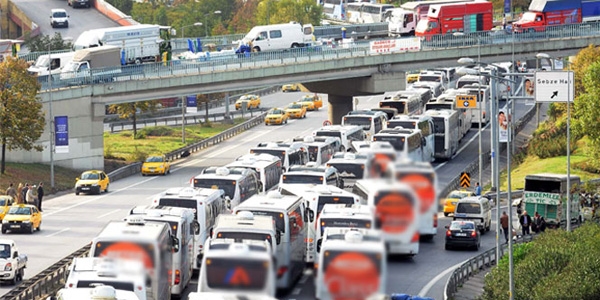 11 milyon kişi seyahate çıktı