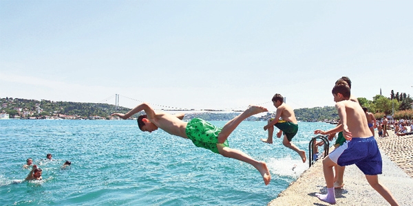 stanbul'da deniz sezonu ald