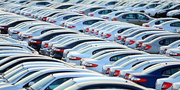 Otomobilde ithal ticari araçta yerli tercih edildi