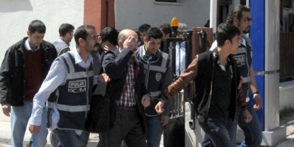 Gümrükte rüşvet operasyonu: 10 gözaltı