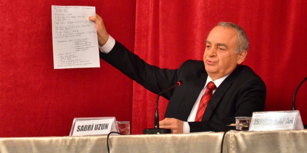 'Polisler, pantolonu ütüsüz diye disiplin cezası aldı'