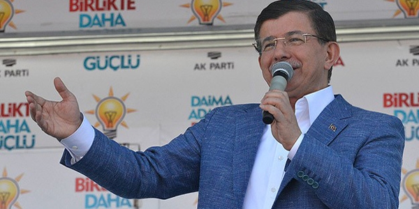 Davutoğlu: Esenler'e 90 bin yeni konut yapacağız