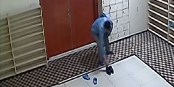 Caminin ses sistemini çaldı!