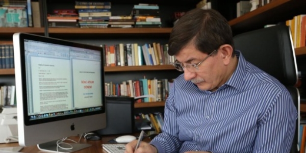Doktoru Davutoğlu'nu anlattı