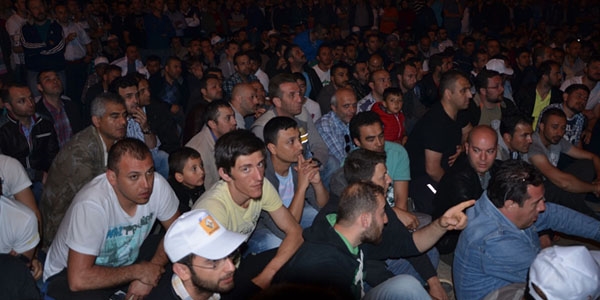 TOFAŞ işcilerinin eylemi 4 gündür devam ediyor