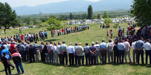 Bakan karşılama kuyruğu