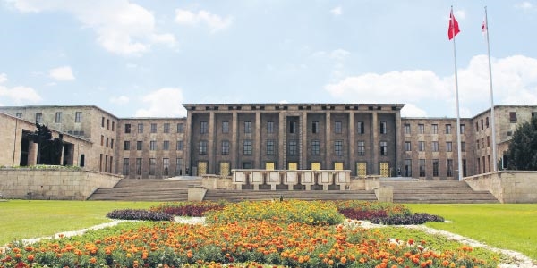 Emekli vekilleri SGK kabusu sardı
