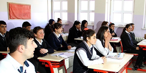 Zorunlu eğitim müfredatı AB ile uyumlu