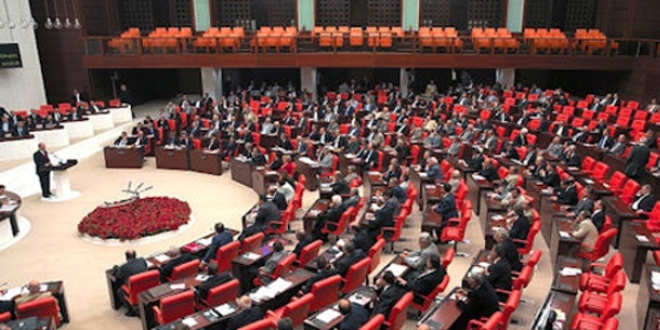 Eski milletvekili Aksoy hayatını kaybetti