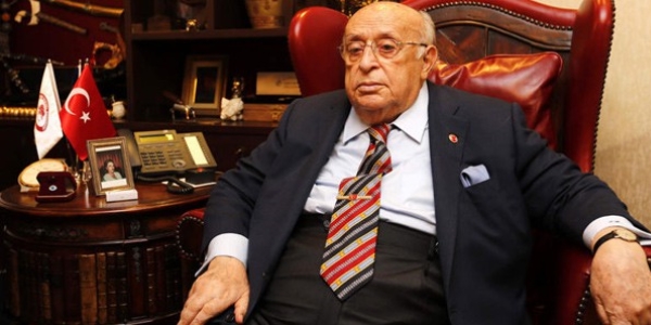 Demirel'in özel doktoru: Hızla iyileşiyor