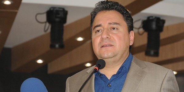 Babacan: Faizsiz sistemle çalışan bankalar kuruyoruz