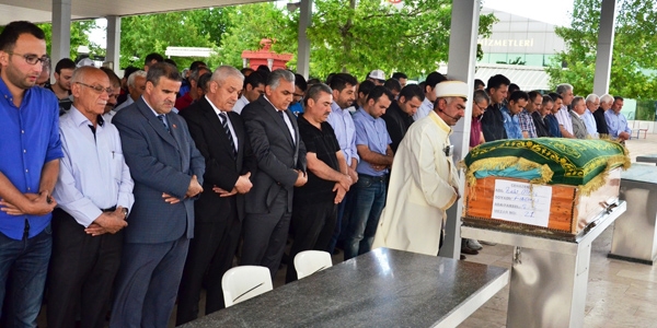 İntihar eden başkomiser toprağa verildi
