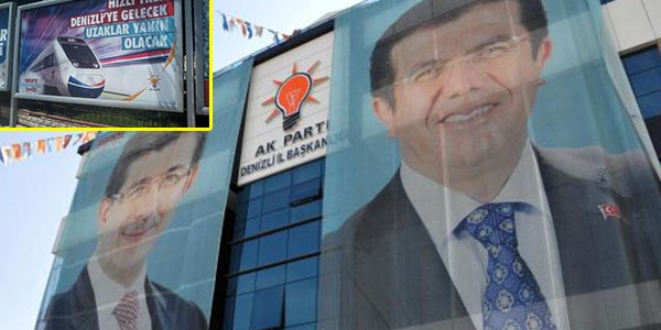 Ak Parti'nin Türk bayrağı rozetli afişlerine kaldırma kararı