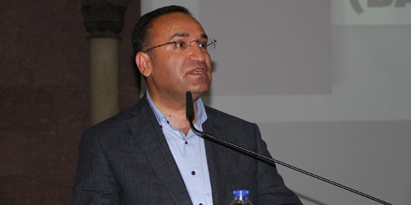 'Atatürk de İnönü de fiilen başkan gibi görev yapmıştır'