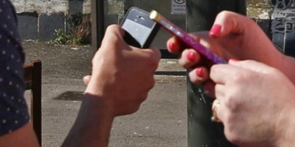 Akıllı telefonlar parmağı kilitliyor