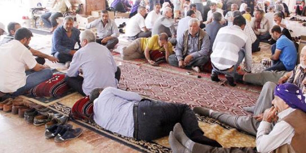 Sıcaklar arttı hastane bahçesi otele döndü