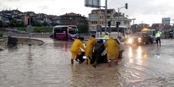 Kastamonu'da yağmur etkili oldu
