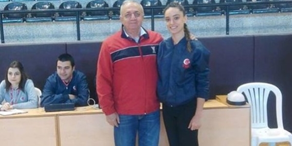 Hakem maçı olduğu gün evinde ölü bulundu