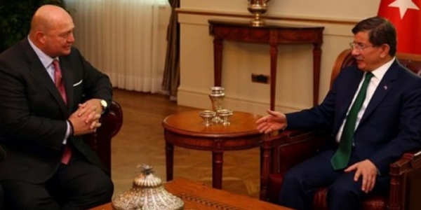 Davutoğlu'dan sürpriz iş dünyası zirvesi
