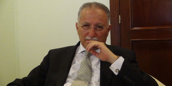 İhsanoğlu hakkında vakfın mallarını evine götürdüğü iddiası