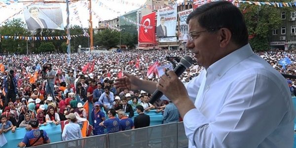 Davutoğlu: Tehditlere karşı her türlü güvenlik tedbirini alırız